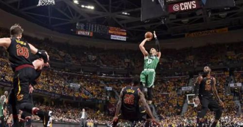  NBA常规赛激战：猛龙险胜魔术，终结三连败却送对手三连败